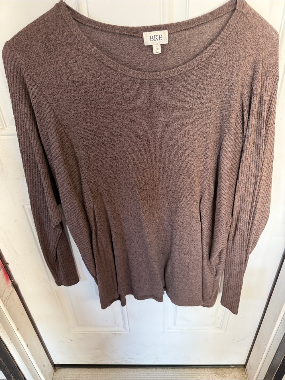 BKE Scoop Neck Pullover Sweater in Mauve Brown
